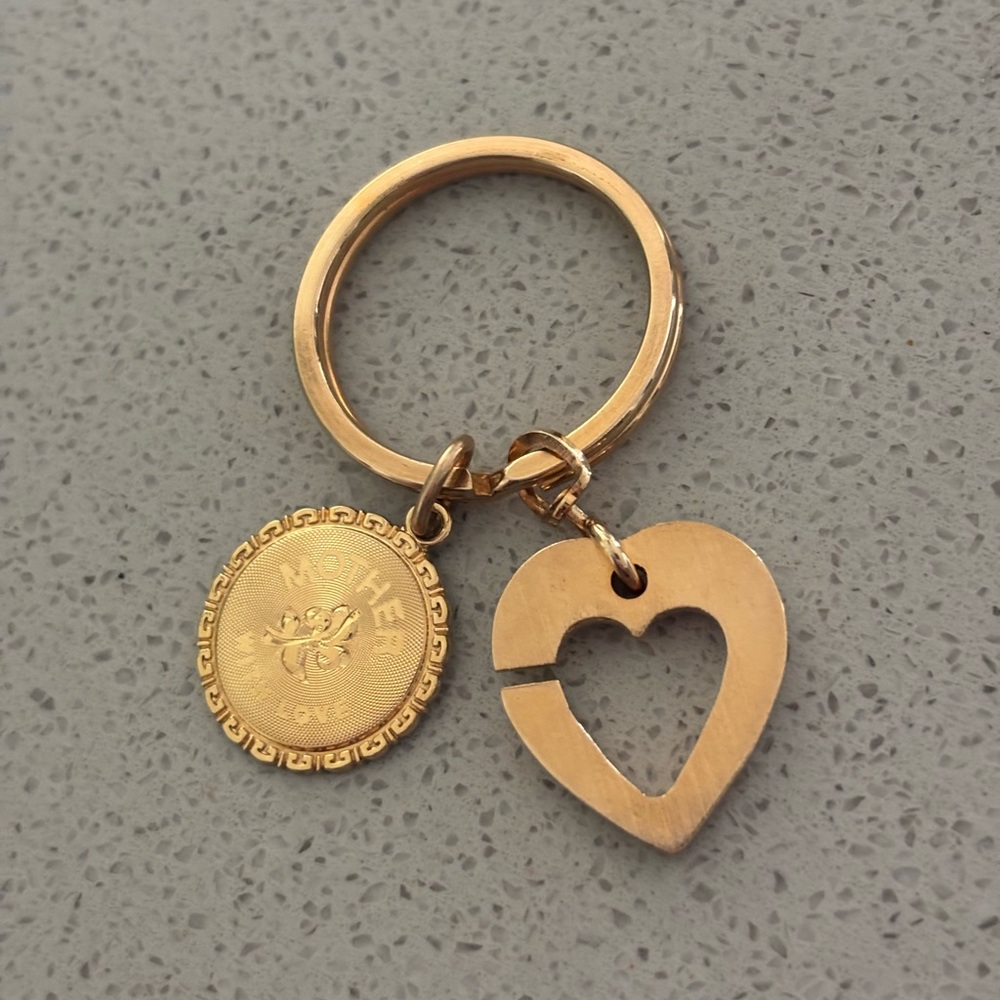 Mother gold keychain
